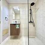 Amazing View With Pool By Homing Апартаменты
