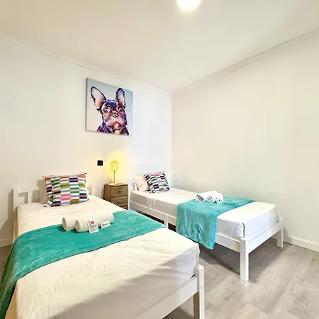 Amazing View With Pool By Homing