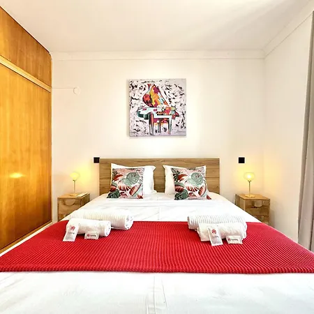 Amazing View With Pool By Homing *